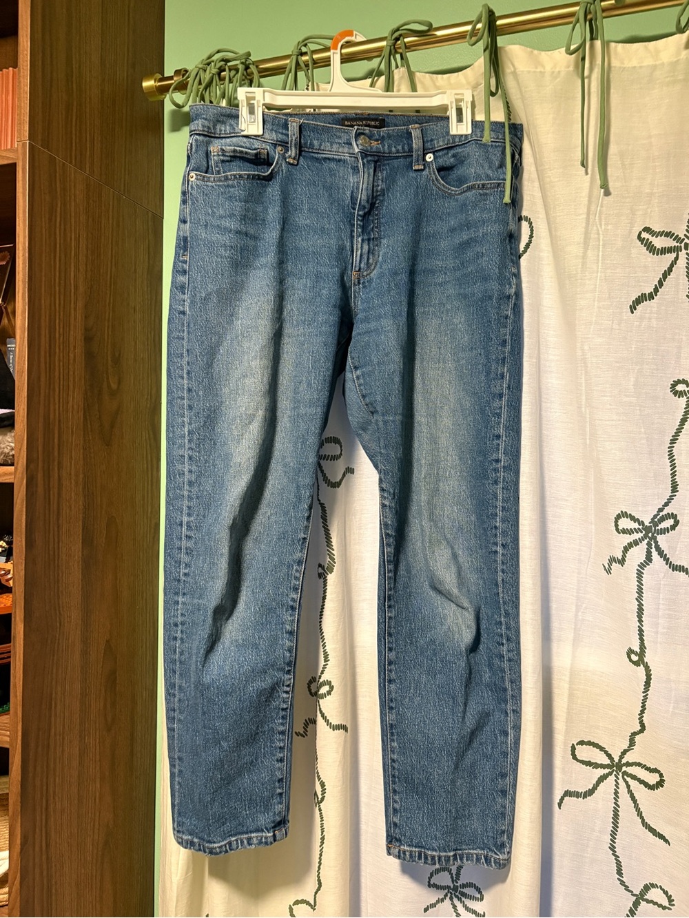 Banana Republic Straight-Leg “The Beau Jean”